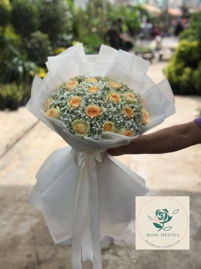 دسته گل رز وژیپسوفیلا