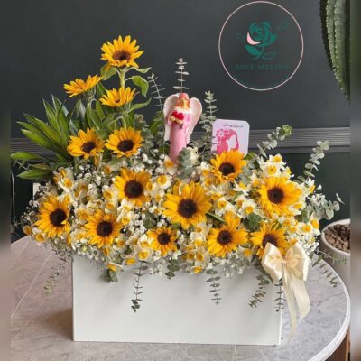 باکس گل مادر - قیمت باکس گل برای روز مادر - گل روز مادر شیشه ای - دسته گل برای تولد مادر - مادر - قیمت باکس گل برای روز مادر -