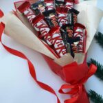 دسته گل شکلات کیت کت و مارس - دسته گل شکلات زیبا - دسته گل شکلات ولنتاین - دسته گل شکلات - دسته گل و شکلات - هدیه ولنتاین -