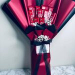 بوکت شکلات کیت کت ولنتاین - دسته گل شکلات - دسته گل شکلاتی ولنتاین - شکلات ولنتاین - کیت کت- باکس گل و شکلات - شکلات تولد - هدیه ولنتاین -