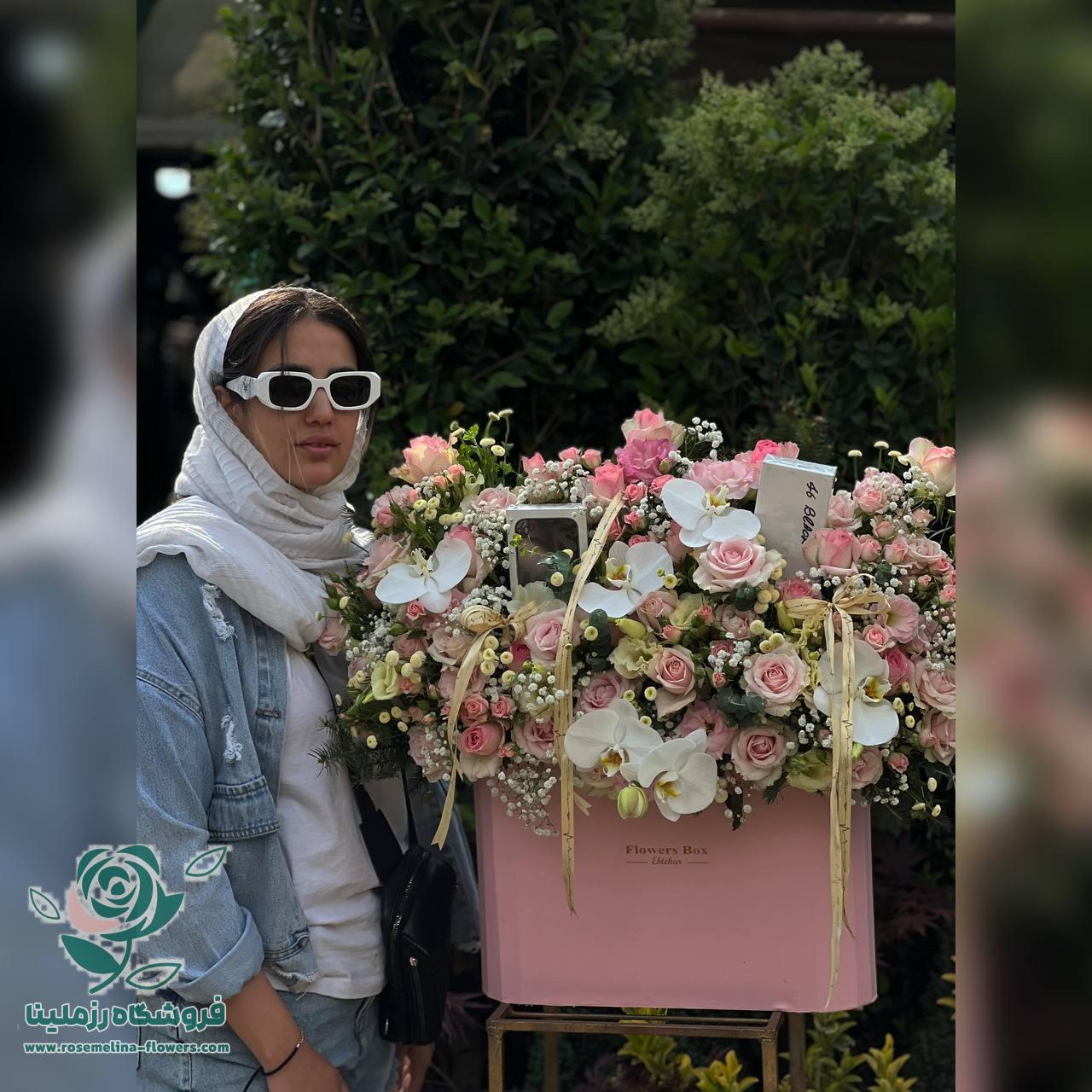 1 باکس گل صورتی