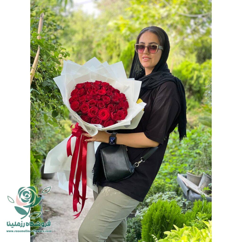 دسته گل رزقرمز 40 شاخه